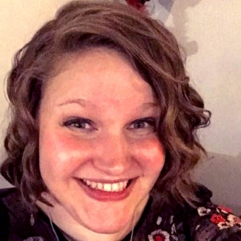 Meet your Posher, Elise
